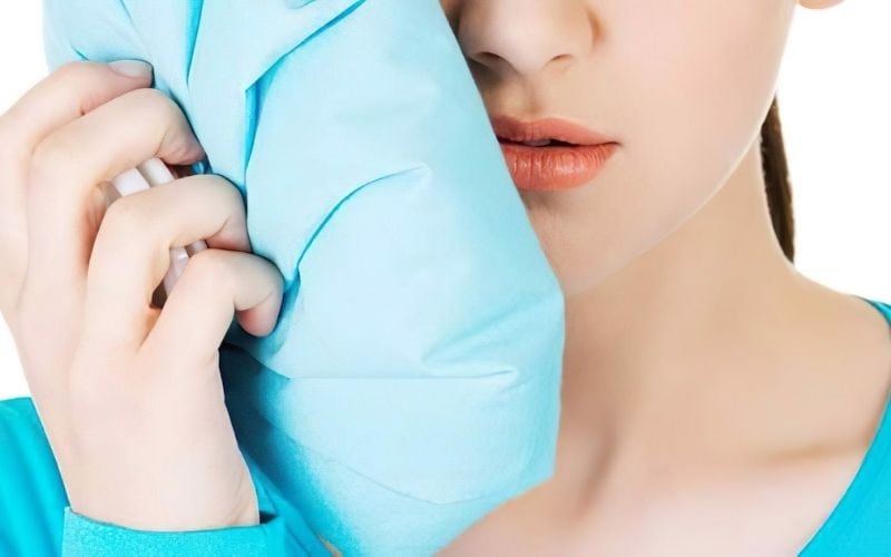 Chăm sóc sau nhổ – Khác biệt giữa hàm trên và hàm dưới